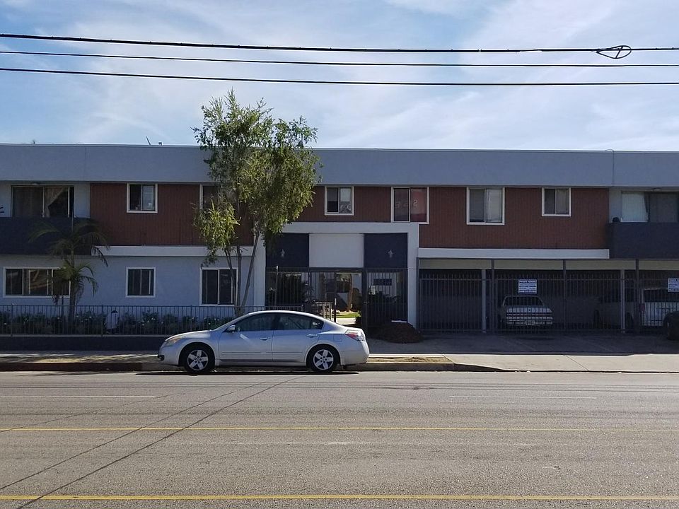 1st image of 6830 Woodley Ave APT 2