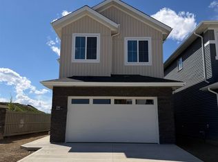 3304 Chickadee Dr NW, Edmonton, AB T5S 0K9