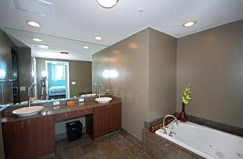 5th image of 3801 Collins Ave #701