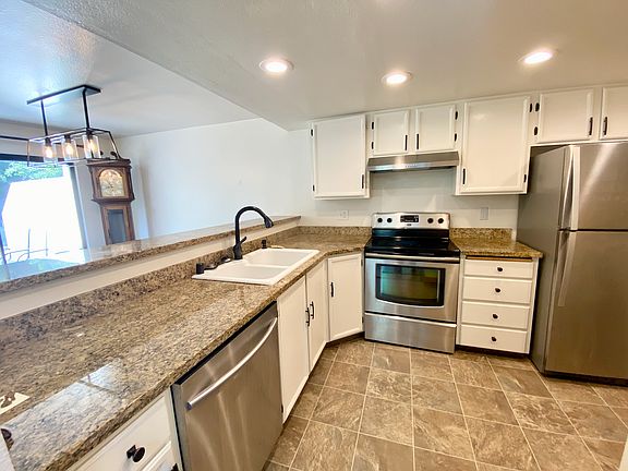 5th image of 10917 SE 251st Pl APT A