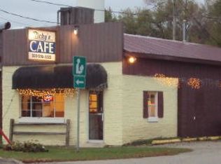 1709 13th St, Viola, IL 61486