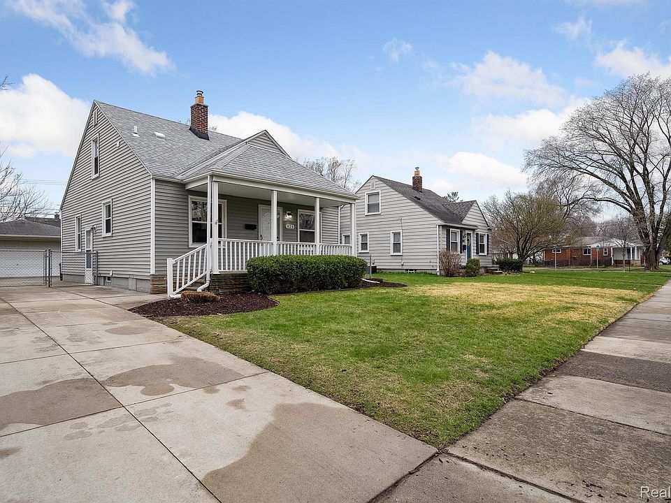 1st image of 921 N Edgeworth Ave