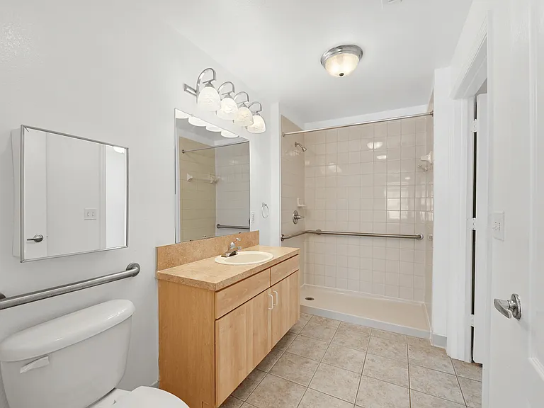 St. Luke's Life Center Apartments — Photo 30