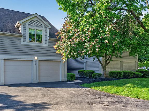 2nd image of 6029 Glenbarr Pl