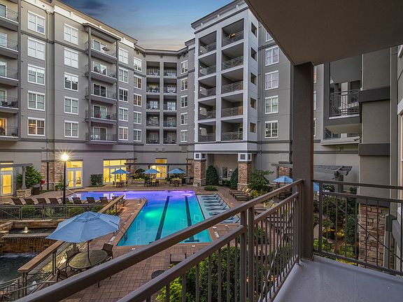 Spend your evenings unwinding in our serene courtyard