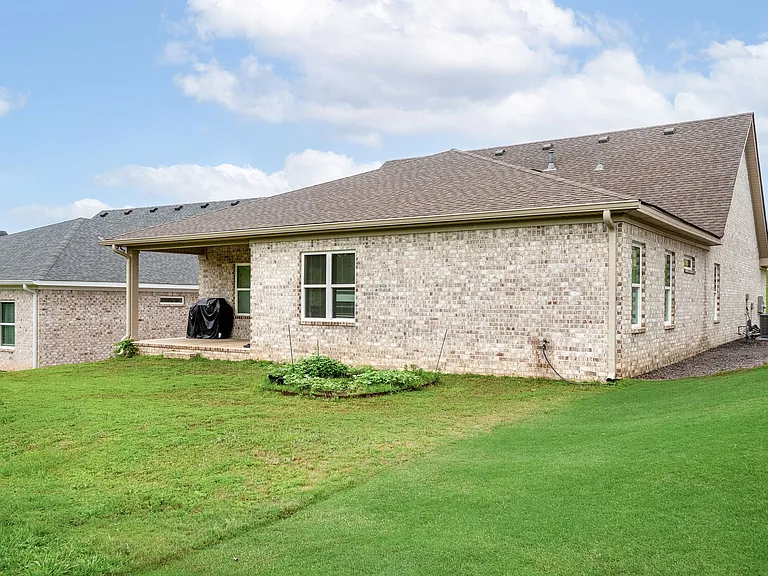 2451 Vesta Dr — Photo 35