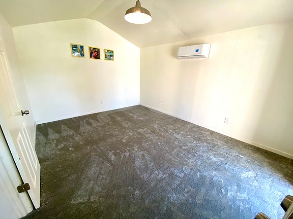 4th image of 4317 Dwight St