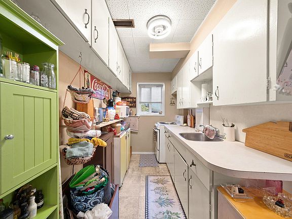 5th image of 1553 55a St