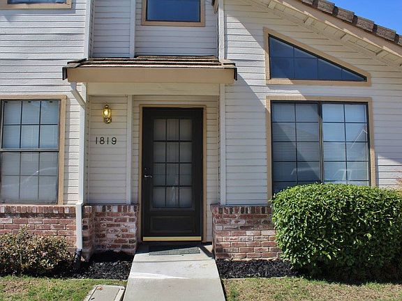 2nd image of 1819 Almondwood Pl