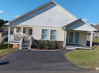 1512 Cypress View Ct, Sevierville, TN 37862