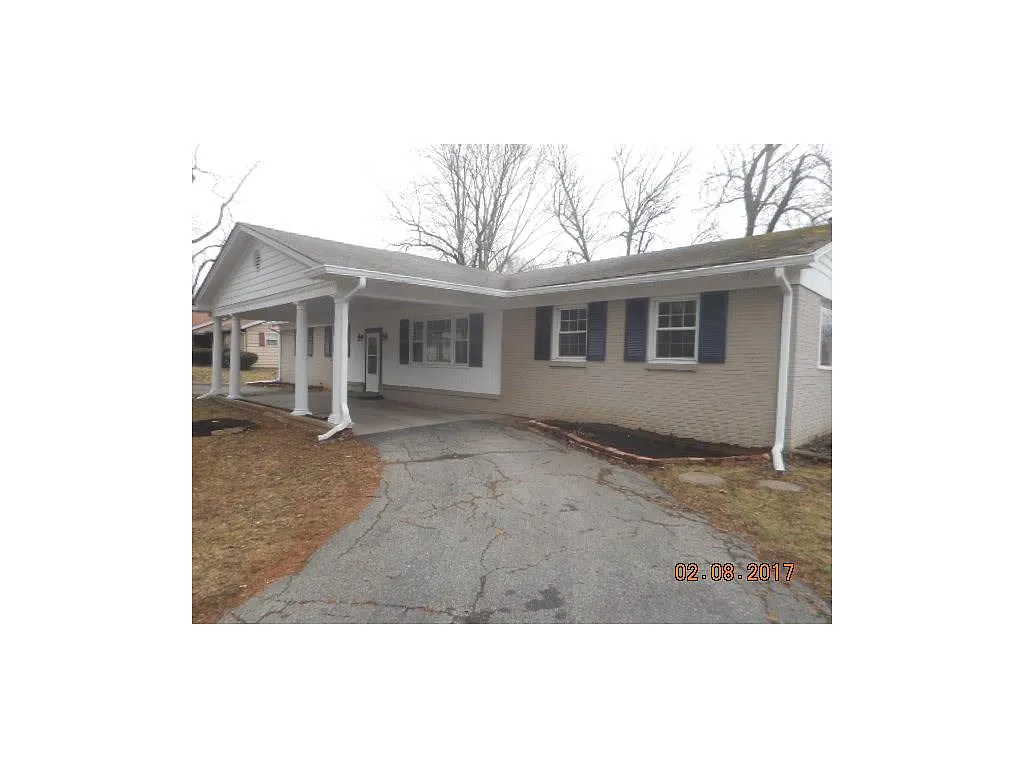 4805 Sylvan Rd photo 1