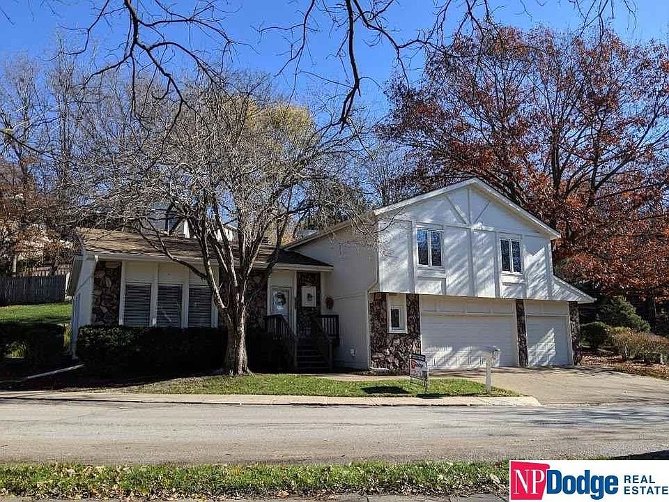 1st image of 916 Bayberry Dr