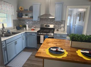 17063 Station Ln, Cape Charles, VA 23310