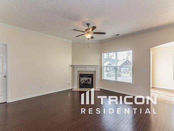 2nd image of 1033 Middleton Ln