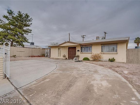 2nd image of 3722 E Carey Ave