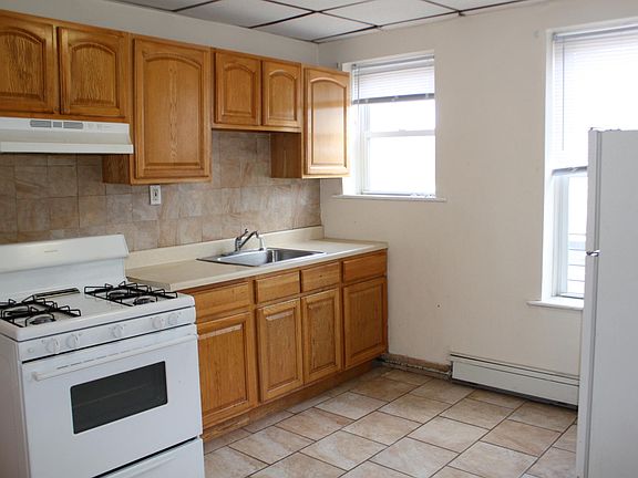 Nice bright kitchen
