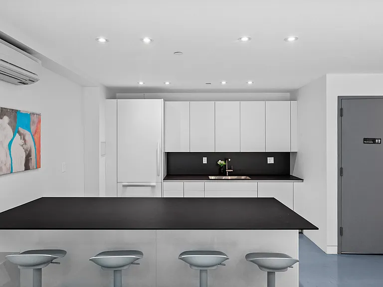 324 W 108th St #11 — Photo 25