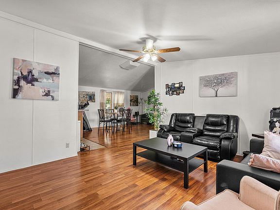 2nd image of 45465 25th St E Spc 189
