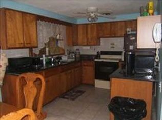 5 Waverly Rd, Woburn, MA 01801