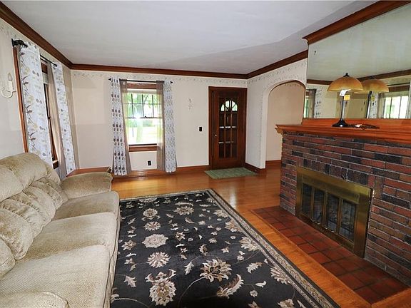 5th image of 145 Irvington Rd