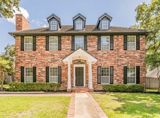 2414 Green Park Dr, Arlington, TX 76017