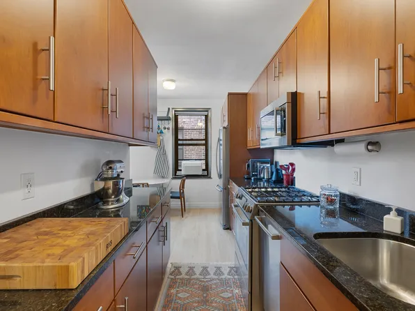 860 Grand Concourse image 5 of 12