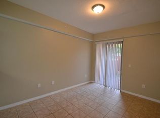 1027 SW 144th Ave, Pembroke Pines, FL 33027