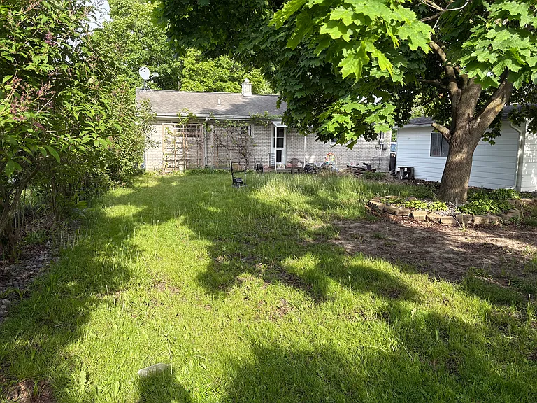 2419 Whitemore Pl — Photo 12