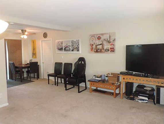 3rd image of 17031 Ash Ln APT D