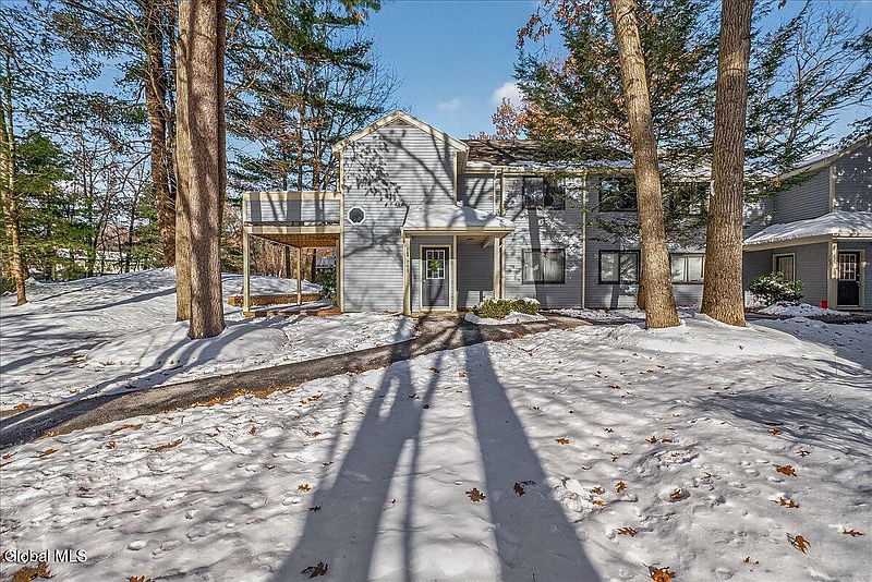 3rd image of 105 Yorktown Drive