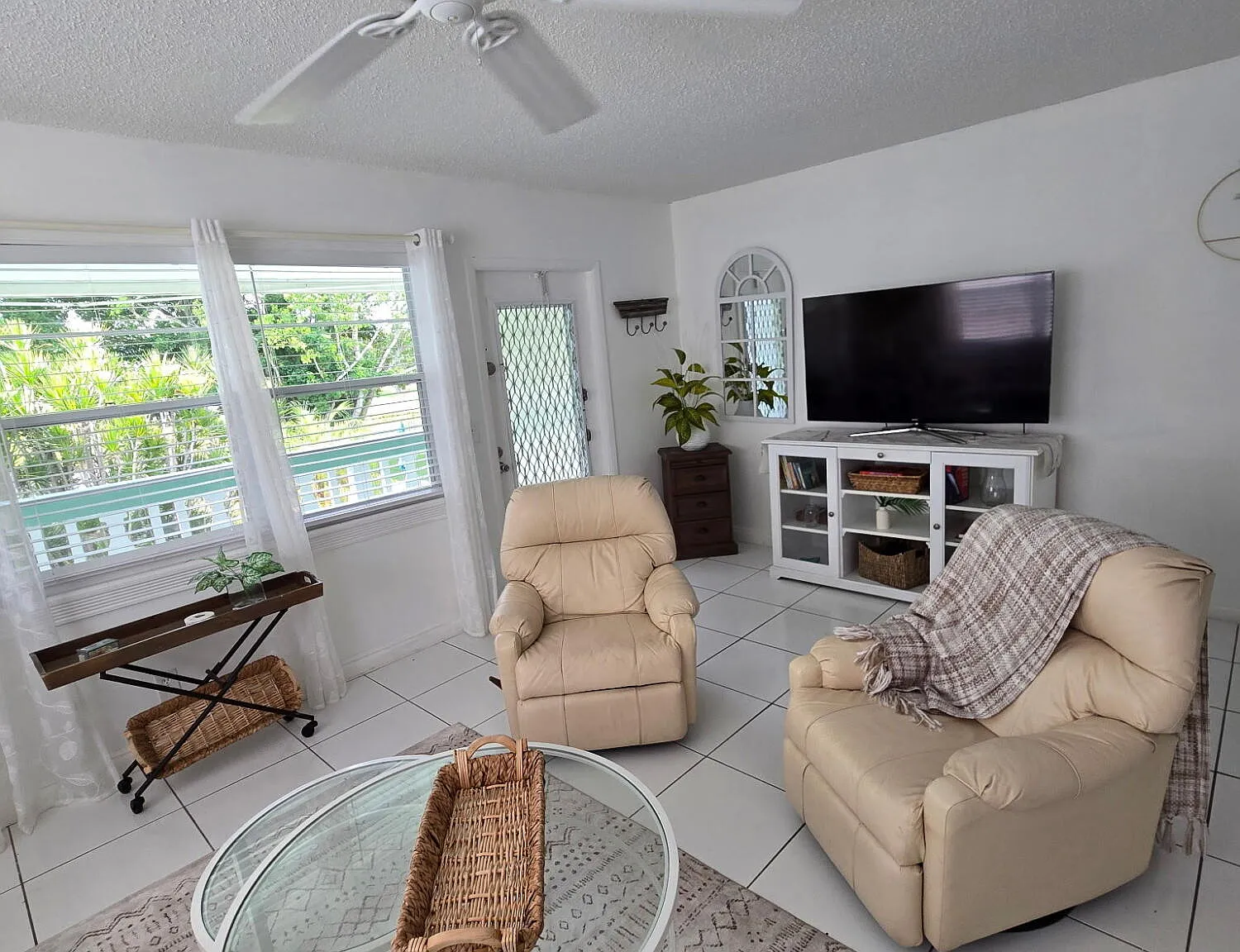 1 bed, 1.5 bath, 700 sqft, $1,450 — Photo 1