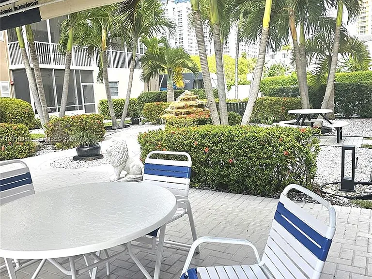 2097 S Ocean Dr #305 — Photo 23