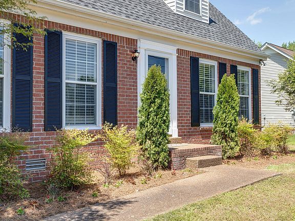 4th image of 2839 Sutherland Dr
