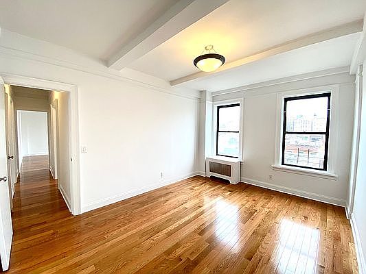 3rd image of 115 W 73rd St APT 8A