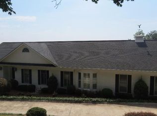 204 Victory Dr, Calhoun, GA 30701