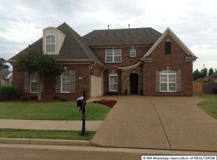 2915 Chattering Ln, Southaven, MS 38672
