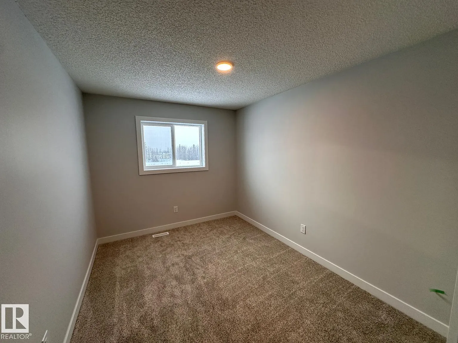 3 bed, 2.5 bath, 1564 sqft, $2,000 — Photo 3