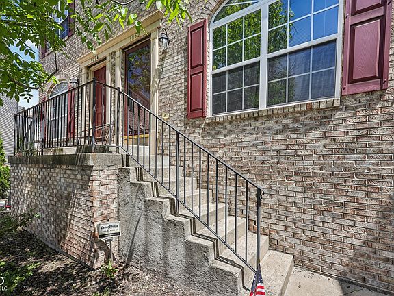 5th image of 3052 Skylar Ln