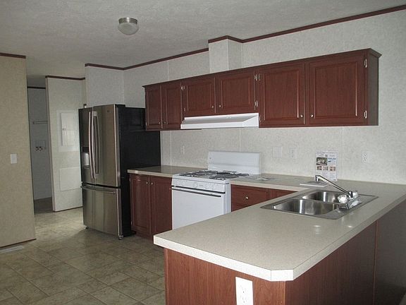 3rd image of 4 Grand Blvd #4