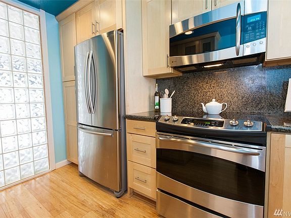 4th image of 6668 137th Pl NE APT 495