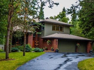 240 Botanical Cir, Anchorage, AK 99515