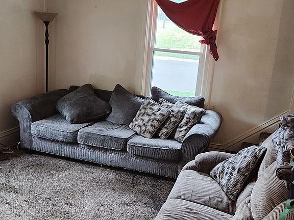 4th image of 329 N Independence Ave
