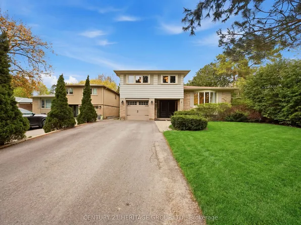 7 Cedar Cres, Aurora, ON L4G 3J7