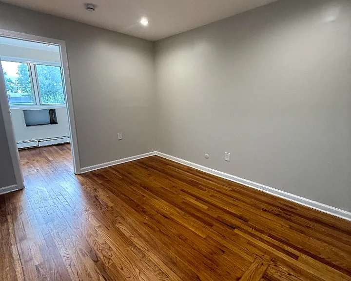 342 Roseville Ave #8C — Photo 6