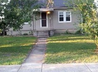 612 W Lincoln St, Harrisburg, IL 62946