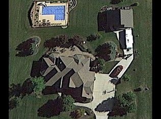 71608 Veronica Dr, Richmond, MI 48062