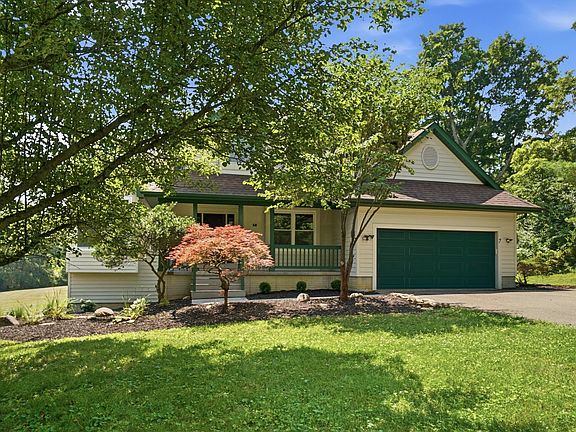 4th image of 7 Brecon Cir