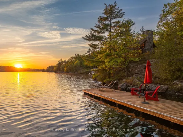 1615 Muskoka Rd N, Gravenhurst, ON P1P 1R4