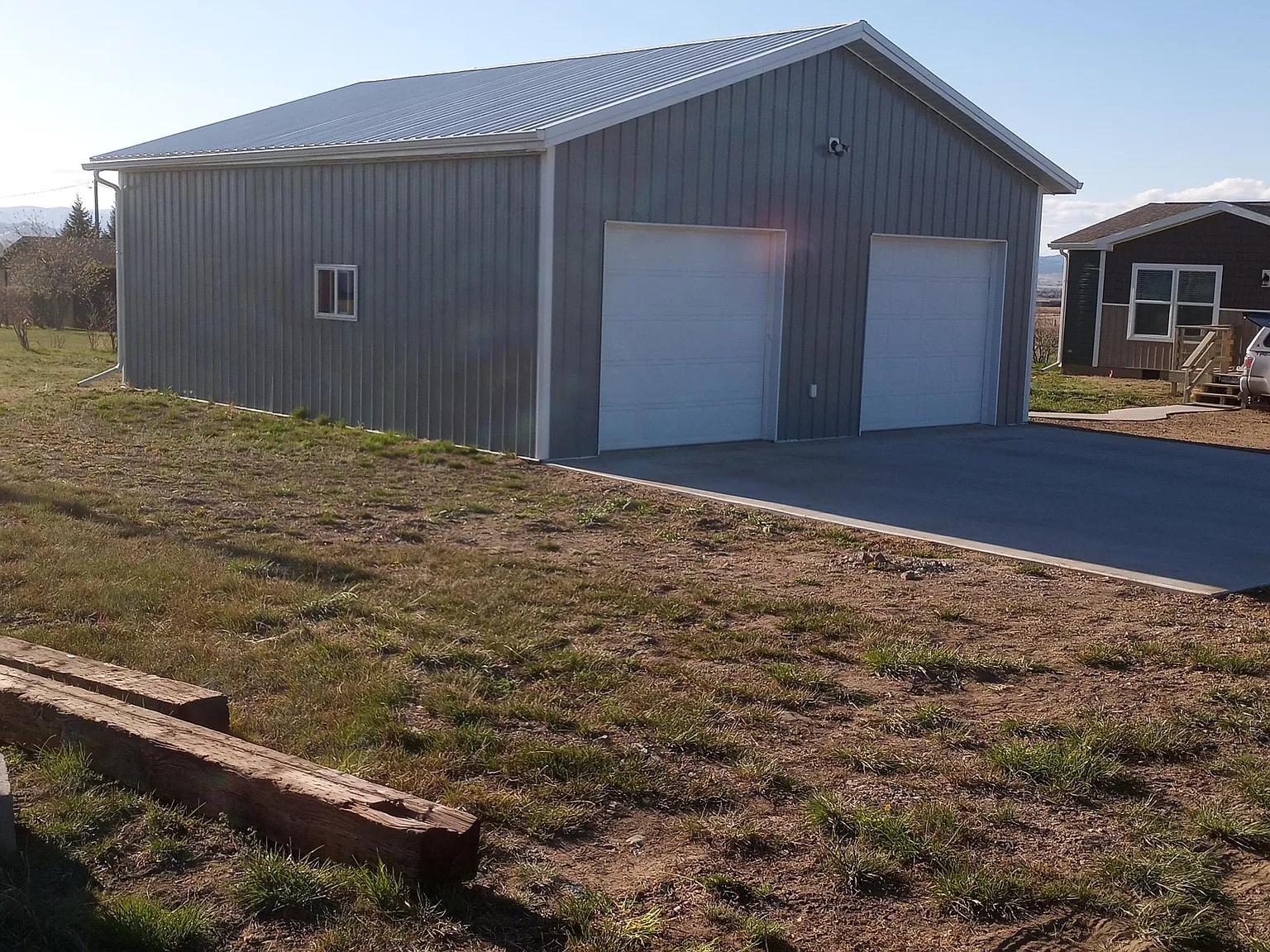 4183 Boundary St — Photo 2