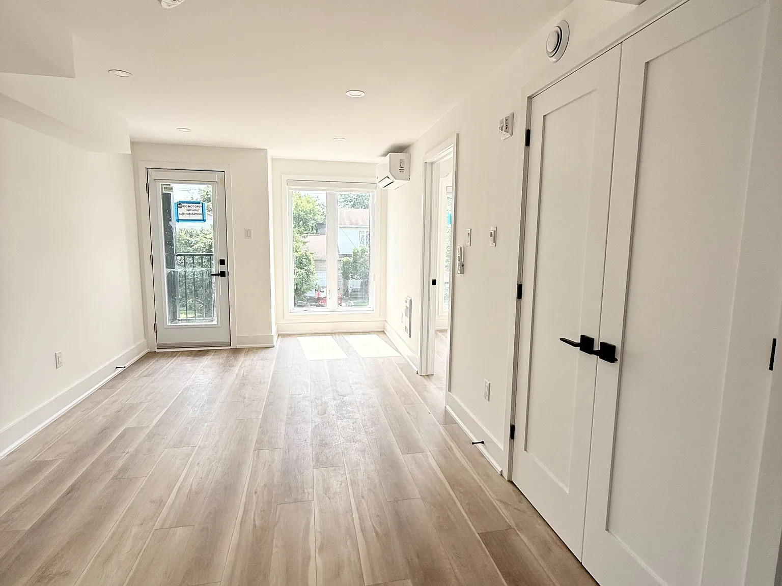 1 bed, $1,895 — Photo 2